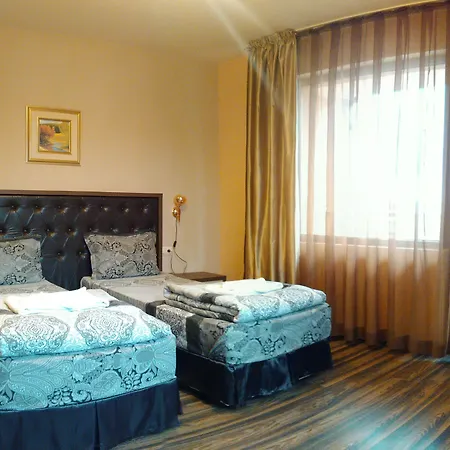 Family 布拉格埃夫格拉德