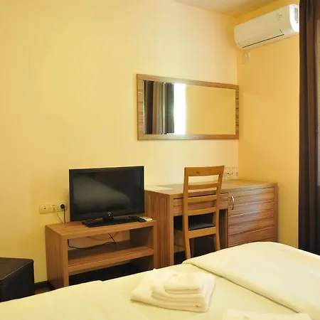 Family Hotel 2*