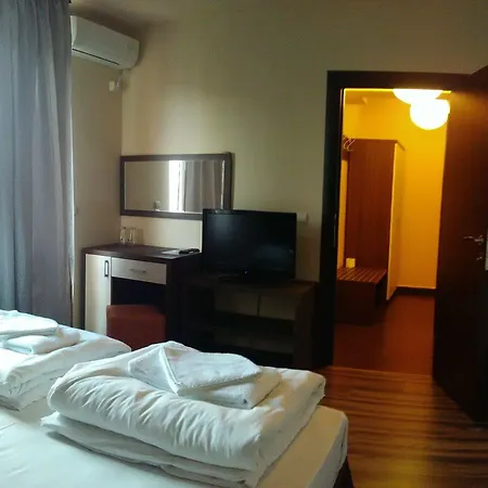 Hotel Family 2*