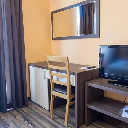 Family Hotel 2*